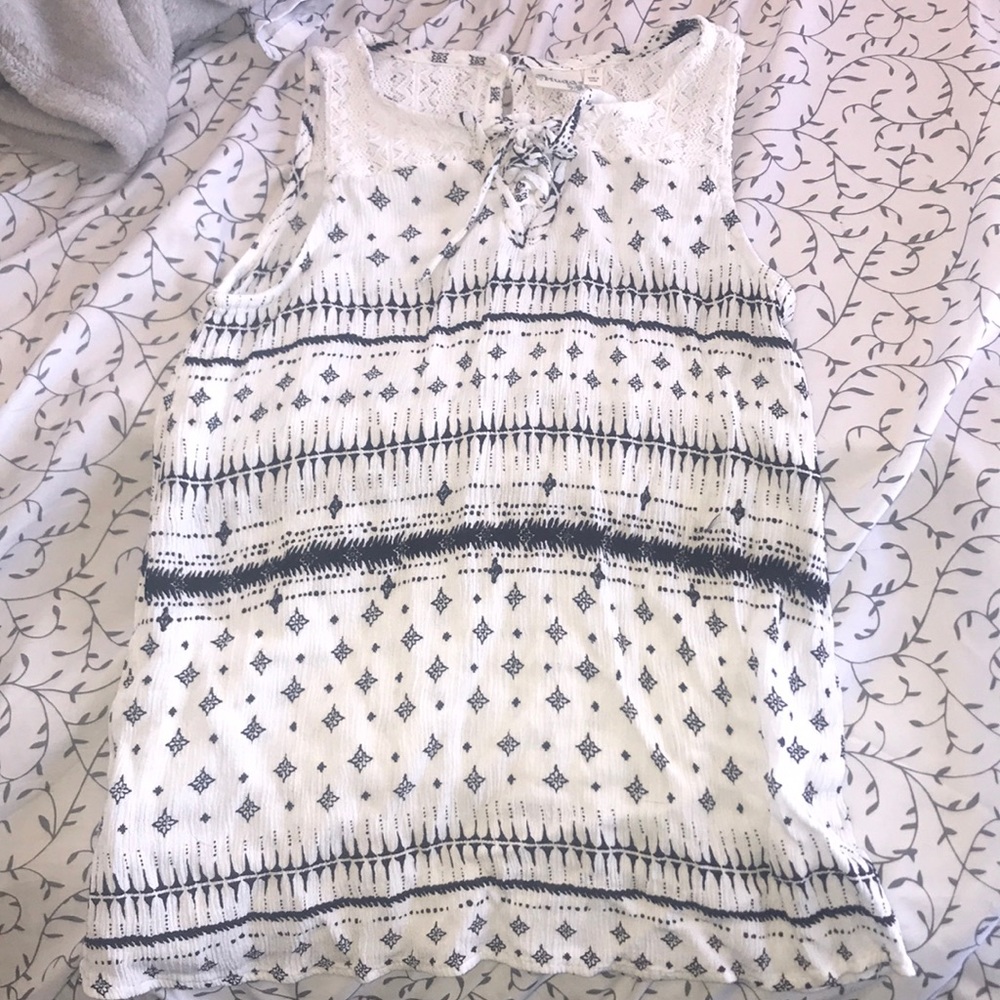 Black and white patterned shirt